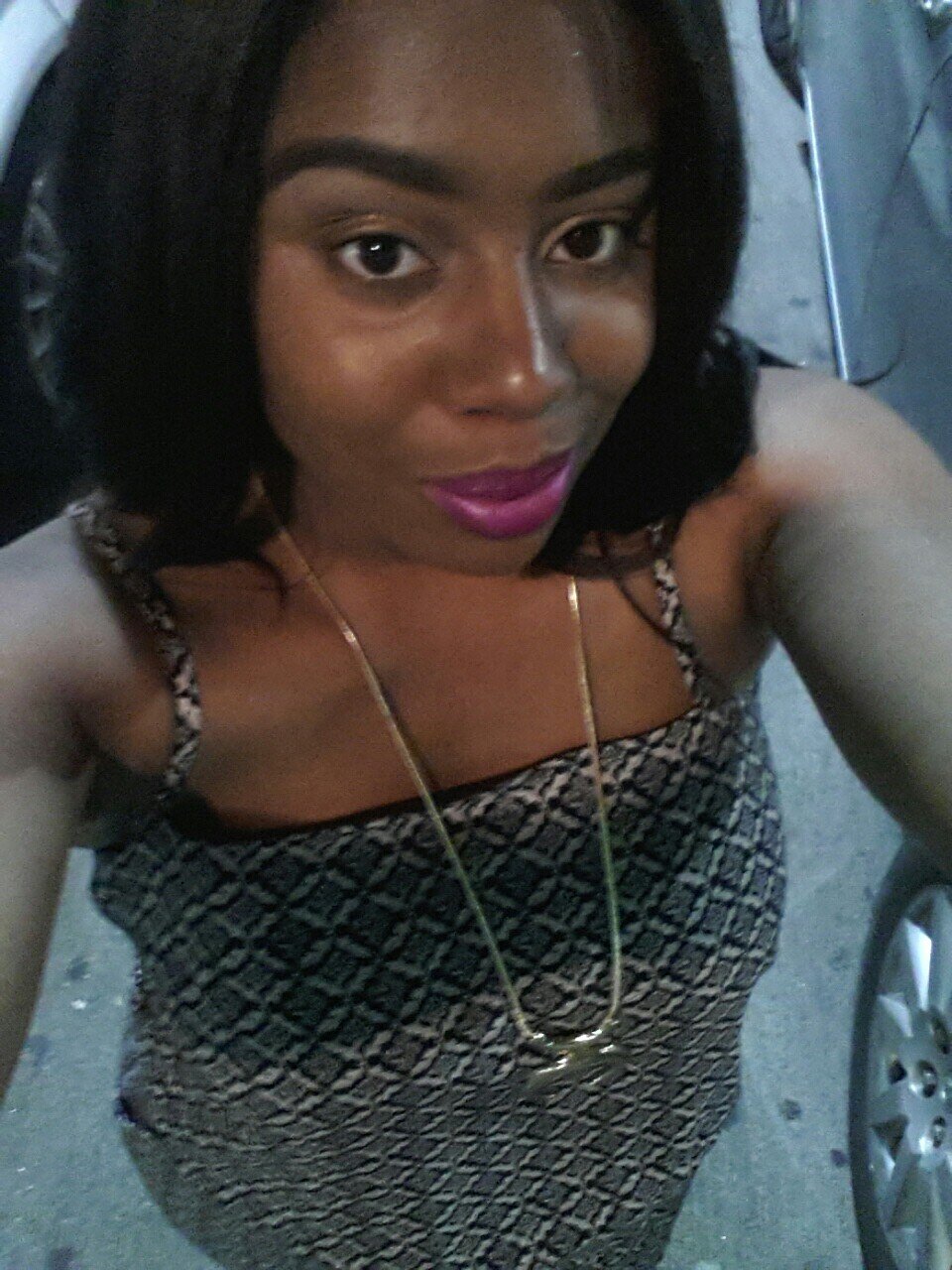 A beautiful woman not a bad bitch. Shopping is my addiction and my family is my weakness. Follow me don't LURK me.
instagram: _imoffthatshhh