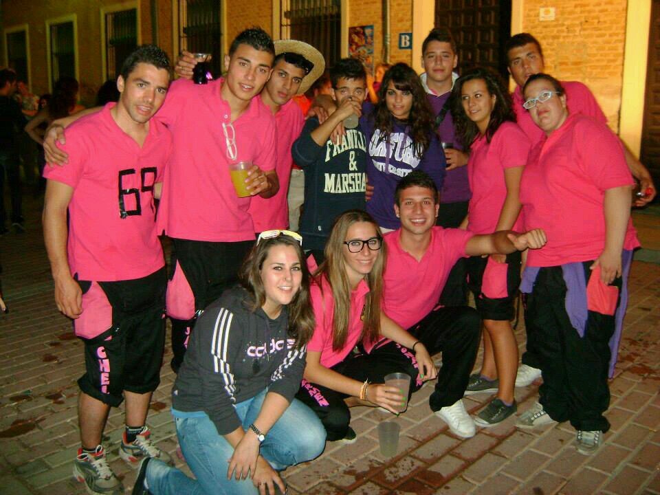 Disfrutando del verano como las personas desde el 2005. Los Pekes #Jaraneo
