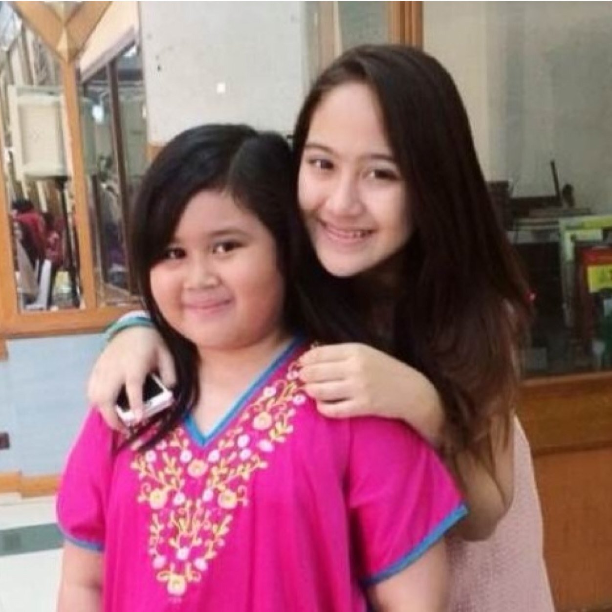 ValleysaV's profile picture. Follow me