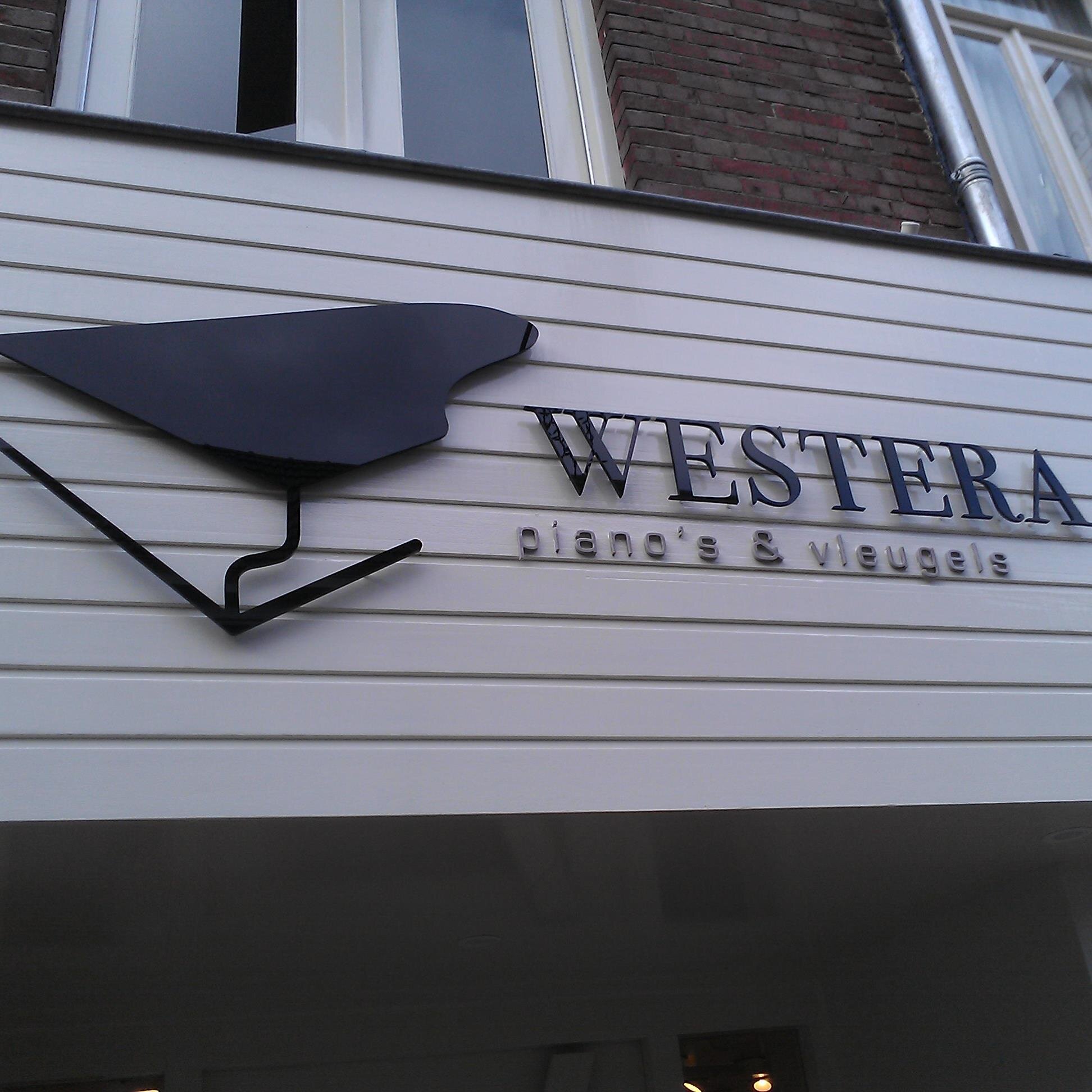 Familiebedrijf, gespecialiseerd in piano's & vleugels.
Voor onderhoud (stemmen, afregelen & reparaties), in- en verkoop, verhuur, vervoer & taxaties.