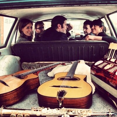 Combining the lyrical sounds of accordion and clarinet with percussive manouche guitars to recreate the bygone days of Bohemian Paris.