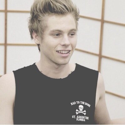 Hii my new user is @HECTICHEMMlNGS :-)