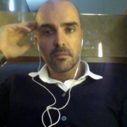 I advise companies doing business across borders. Co-founder @Legalmondo, international trade lawyer, China desk, marathon runner, mini-rugby coach.