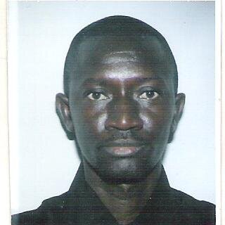 i am a sierraleonean,i live at 5 main airport road tagrin-lungi.i attended the ahmadiyya muslim secondary school kissy dock yard.am currently working for SLAA.