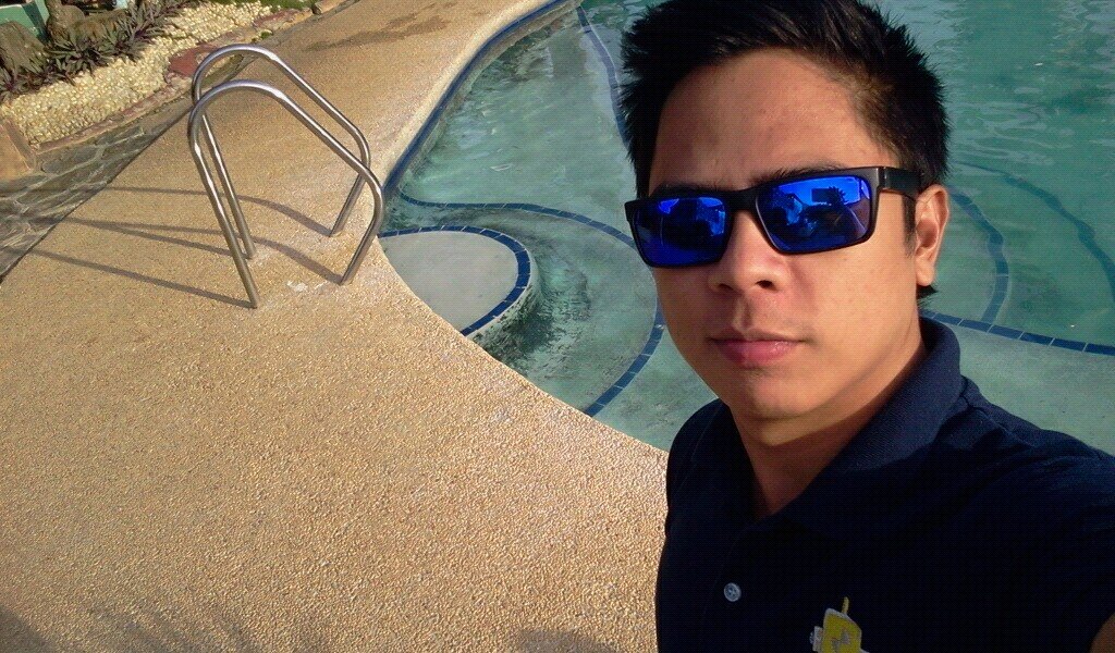 Productivity evangelist | Business development professional | Organizational development student | Traveler | Dog admirer
