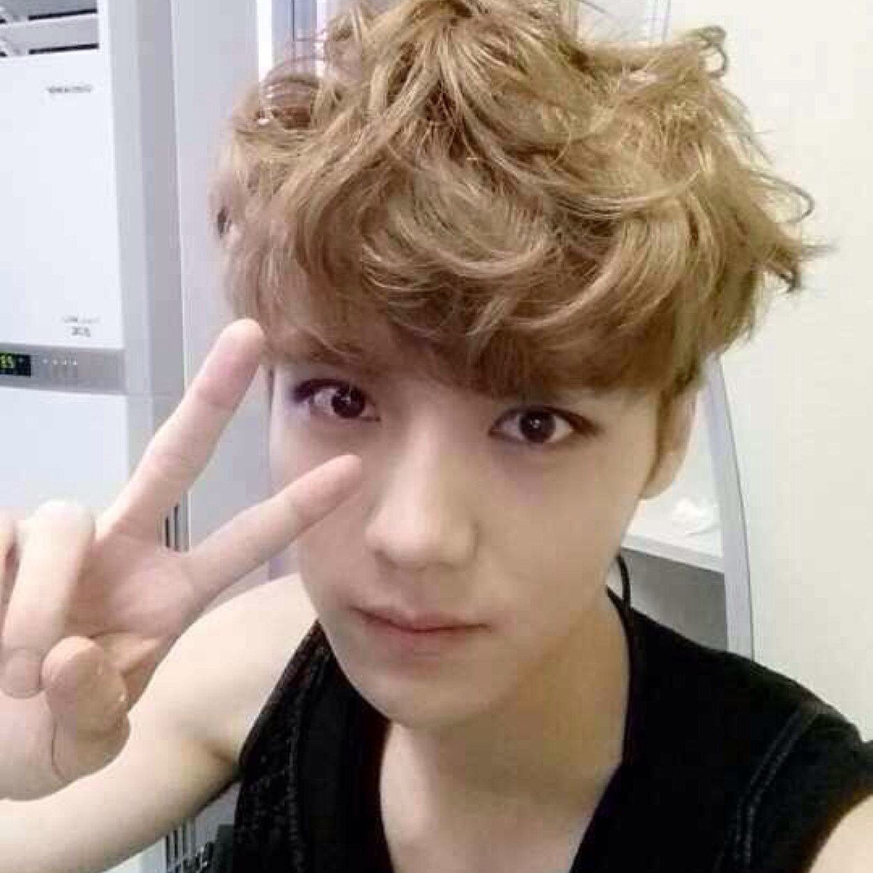 ek_mey's profile picture. Luhan EXO-M