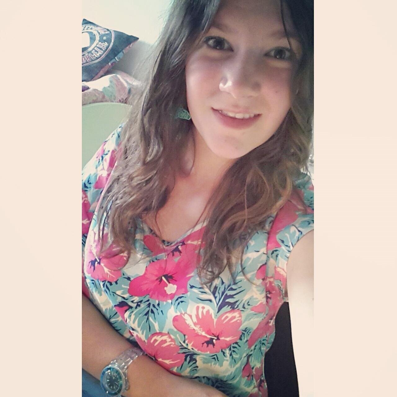 xchelsssxx's profile picture. I'm a nightmare dressed like a daydream