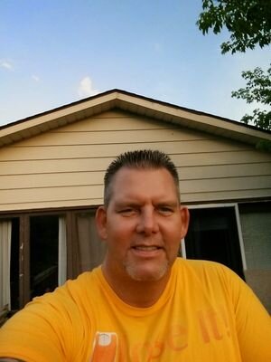 William93819985's profile picture. I grew up in AppleValley but moved to the east coast in 1993 to play semi-pro football in Marlborough , Massachusetts . Then played in 1994 for the Atlanta Falc