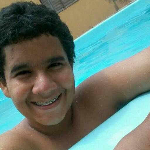 I'm 15 years old Brazilian.
  viva la vida
   whats-(38)99167538