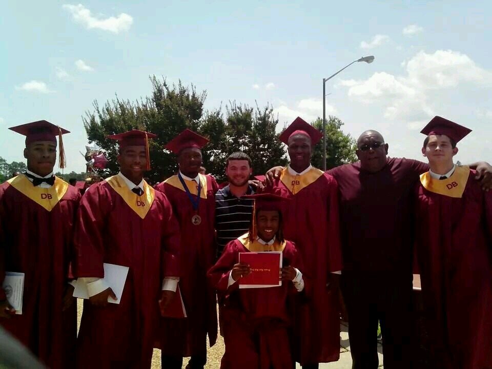 ✞ Life Good Football better ✞ #DefensivePlayeroftheYear #ColtsNation Can't change the world unless you change yourself