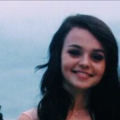 Vanessa❤️ followed by the queen! also followed by a couple of her friends!! follow me i will always follow back❤️❤️