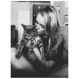 GreaserJenna's profile picture. I'm about as bad as it can get. {Lesbian/Single/Literate/OC}