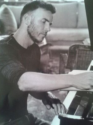 Gary Barlow fan,Take That fan