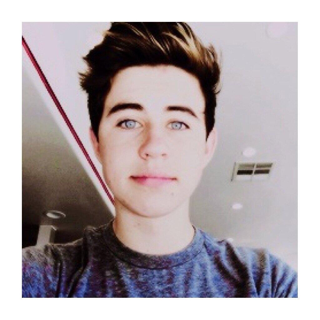 magcon boys and justin bieber are life.