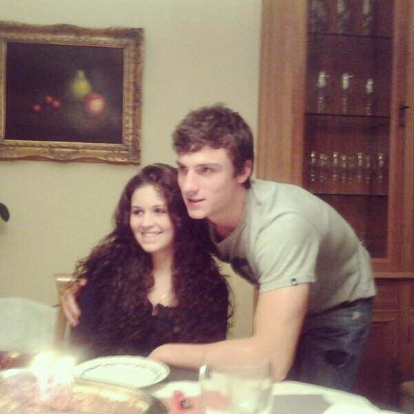 JuliiBosch's profile picture. La vida no se mide por las veces que respiras, sino por aquellos momentos que te dejan sin aliento.