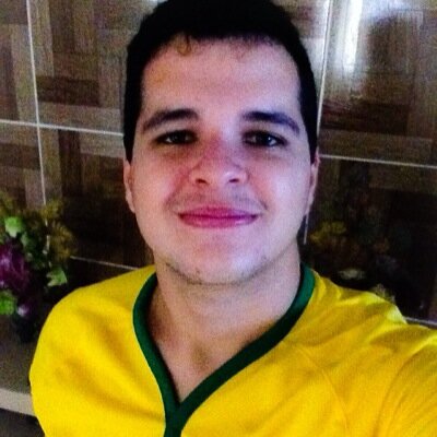 Estudante de Ciência da Computação na Universidade da Federal da Paraíba.