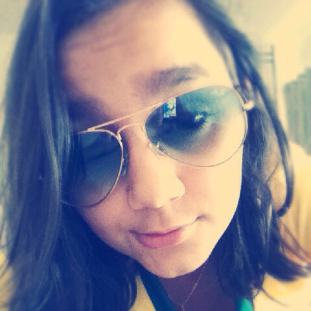 Sorria mesmo sem motivos ✌️