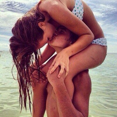 Questo account ê per tutti quelli che hanno bisogno di una mano di un consiglio in amore. Scrivetemi in dm e cercheró di aiutarvi