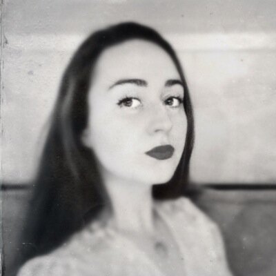 GuinevereVonS's profile picture. Illustrator, opera ghost, & lover of La Belle Epoque. For all requests or inquiries on a painting, please feel free to email me at guineverevonsneeden@gmail.com