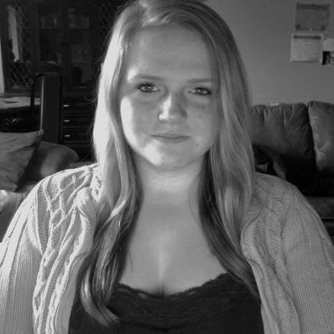 i love singing and i don't take no bull from anyone, simply mess with me I'll mess you up :)