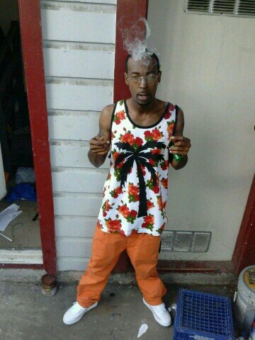 real niGh...mOneY,Guns,&mUrder.....iMa a sToner bOut my CHippAz...