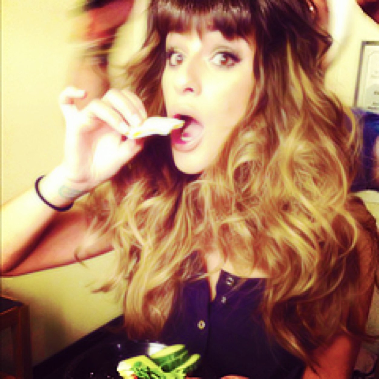 BrcadwayBabyLea's profile picture. ''Ok, the brown-haired girl doesnt know anything.''