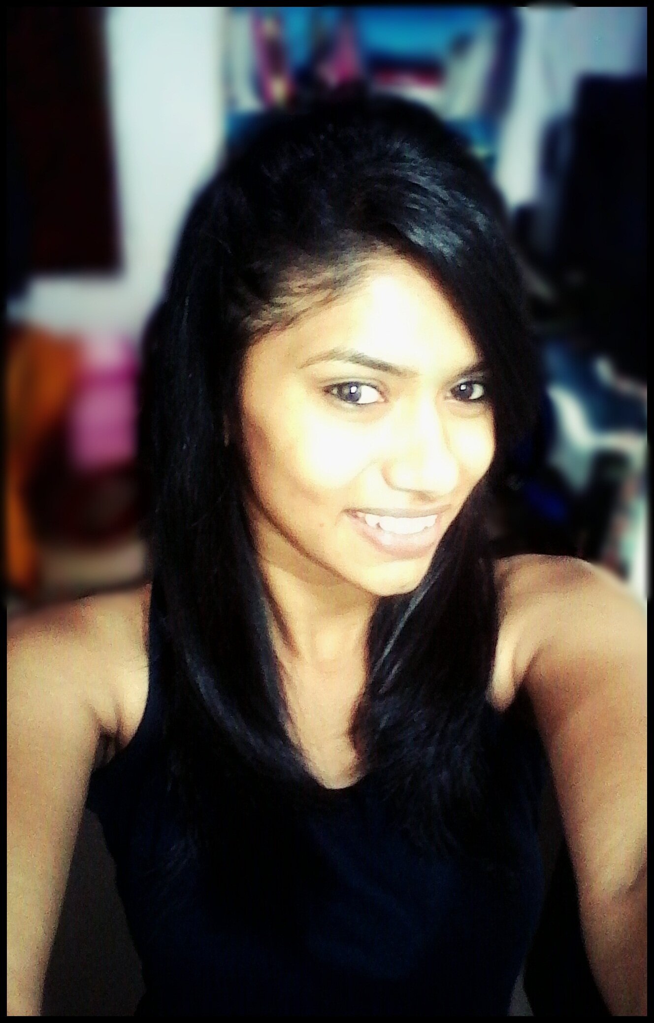 swimming, diving, art, music, fun, long drives are what interest me!! here to know people and just tweet!! :)