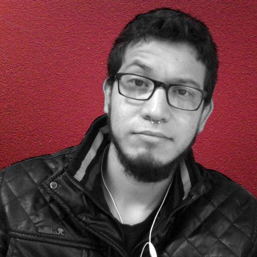 Sorriso torto e má dicção. Sou um Nerd que chegou para ficar...
