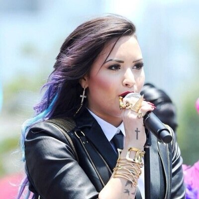 #votedemilovato #mtvhottest Demi Lovato