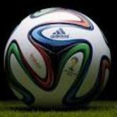 Soy hincha de Boca  y me gusta jugar a la pelota.Estoy soltero y me gusta la #Musica d-.-b