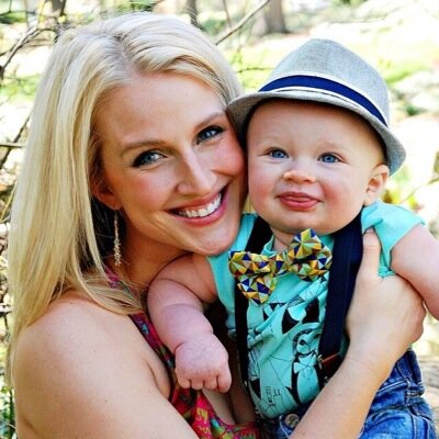 Wife, mama, workoutaholic, #personaltrainer, #fashion addict and #crafts extraordinaire at https://t.co/sdDNmdL2Fq. Also on Instagram: https://t.co/QLvAP1PHe6