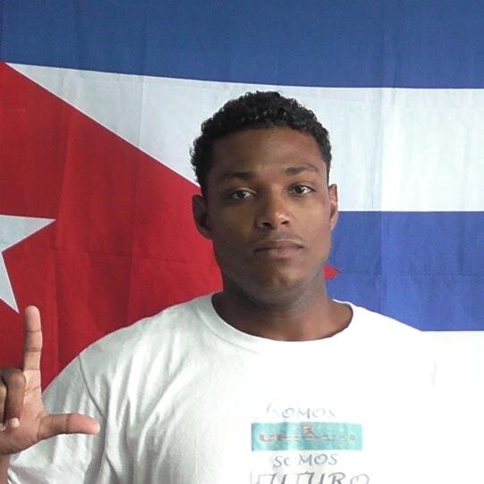 Profesor de Lengua Extrajera , activista de Derechos Humanos,amante de la Democracia y la Libertad.Por una Cuba Libre y Democratica, Patria Y Vida.