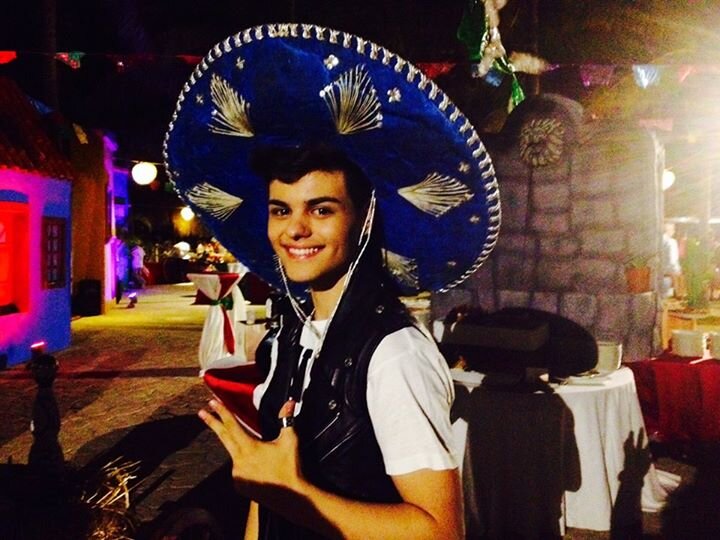 15 años || Abrahamer fiel. Amante de la buena música como la de mi ídolo @AbrahamMateoMus 
Sigueme y te sigo. ;)
Saludos! :*