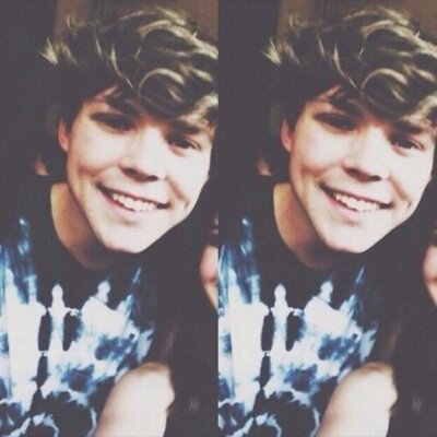 ◡̈ || follow @wthashton + @5SOS_UD || ask for dms to luke/4+ba, ariana, 3/5 janos etc. ...