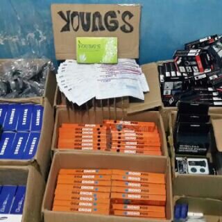 Menjual berbagai aksesoris Handphone. Pin : 29E4C1CD