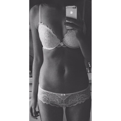 Tired, anxiety, periods with depression, get attatched to easily. Wintergirls is my favorite book. Addicted to tv-series.
