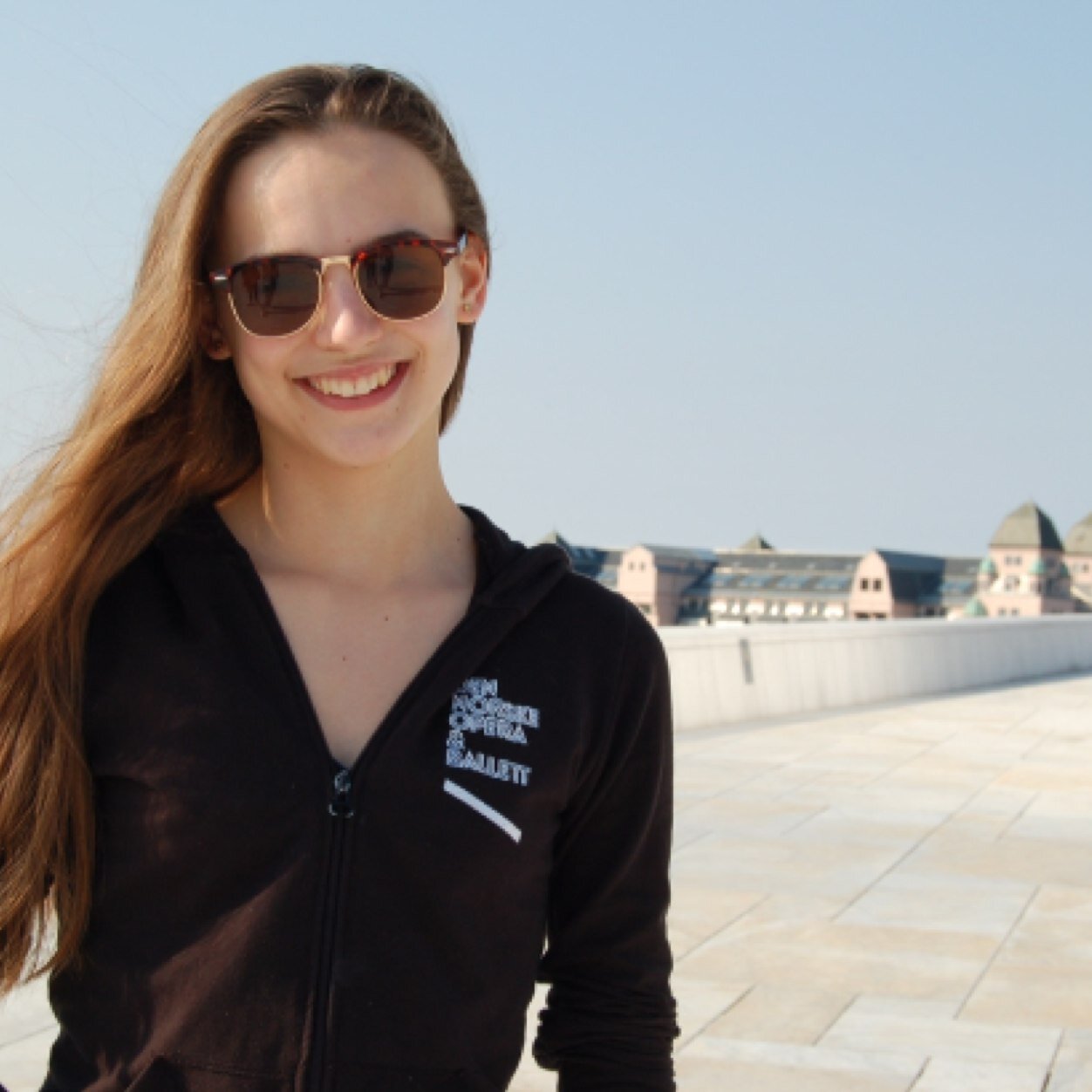 kragh_c's profile picture. Ballet student at the Hamburg Ballet School. Danish girl, 16 years old. If you can dream, you can do it