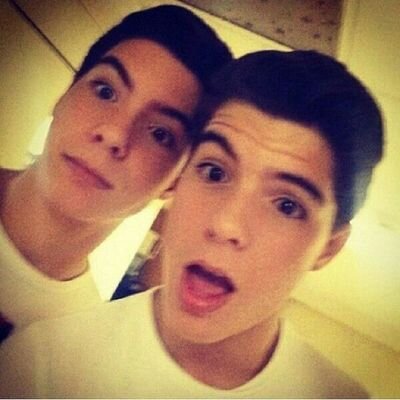 {♚23/05♚} Mis reyes, Danisús. Madrid os quiama♡. Follow back a todas las gemeliers. HeyItsCarlota en Wattpad ⇦ novelas gemeliers!!