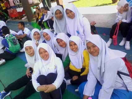 Arezah_ierah's profile picture. 16 | 4 Ogos 1997 | smk demak baru | sarwak | ,my name is azah umairah,just follow me,an i will follow u back.add me on fb azah umairah