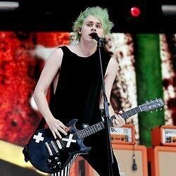 I got hacked at 5k + 5/4 please follow my new account @drunkwithhemmo .. Thankss