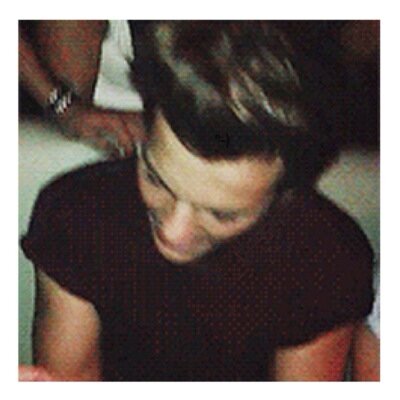 follow @snugglyyziam