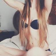 Anorexica ingenua con el unico deseo de adelgazar y ser feliz. ¿La razon de mi sonreir el dia a dia? Justin.