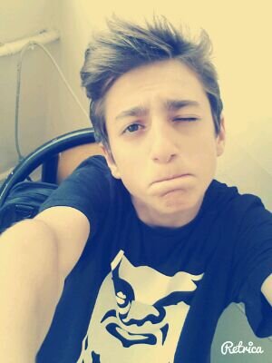 İnstagram:Semihycl_ Facebook:Semih Yücel     -Comedian -Theater