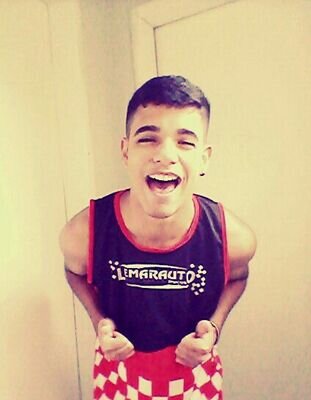 A alegria de fazer o bem é a única felicidade verdadeira. E você me faz tão bem, que eu te quero pela vida inteira!