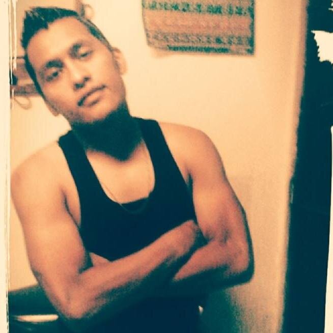 Saludos Soy una persona muy activo,atrevido,observador,moleston,amistoso y Kariñoso, Respetuoso,simpatiko y lo uniko q kiero es Ganarme tu amistad DTB 100pre
