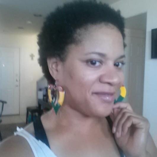 A wife, and a mother of 2 that has a passion for natural hair care, fitness and business:)