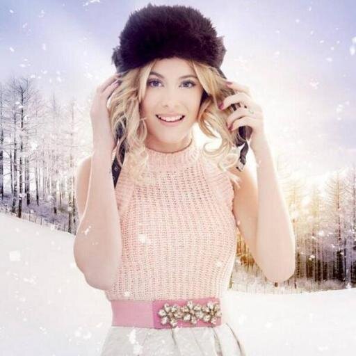 Primer y Único Fan Club Oficial de Martina Stoessel en La Plata. Tu mejor fuente de información sobre Martina.♡
