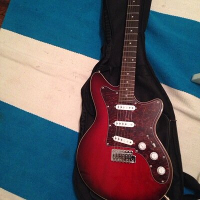 I can't really think of anything interesting to write here. But. Music.

Email: music.alexam@gmail.com