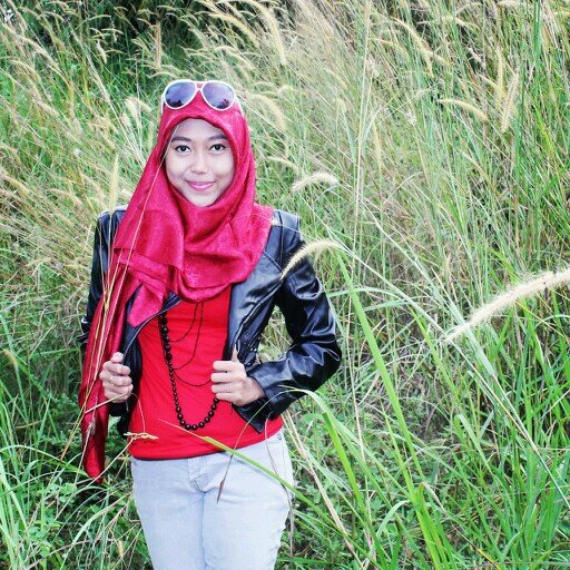 madhaningrum's profile picture. Kimia Analisis | Ilmu Gizi | A Young Fashion Designer