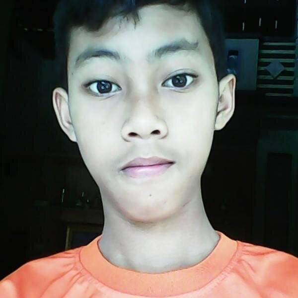 aLdoRizaL_Rafly's profile picture. We are born with two eyes in front of our face, because we must not always look behind. But behold all the future, look at our future.